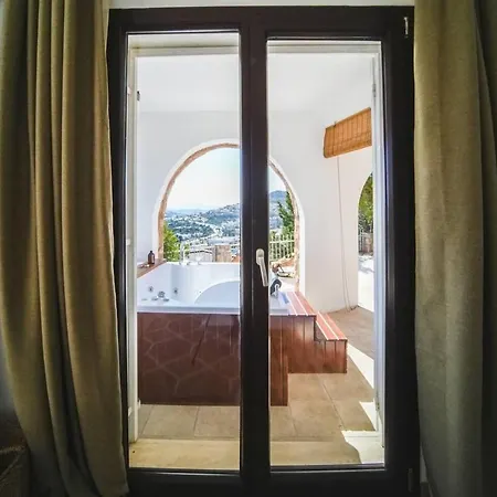 Stunning In With Jacuzzi Ξενοδοχείο Αλικαρνασσός