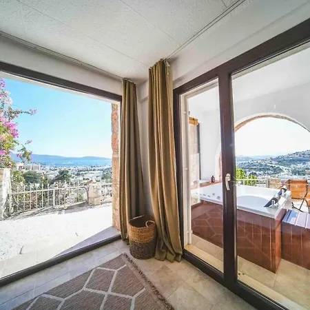 Hotel Stunning In With Jacuzzi Bodrum